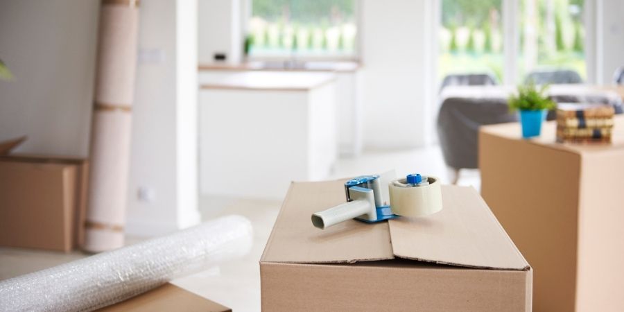 Bubble Wrap VS Packing Paper: Which is the best packing material for moving?